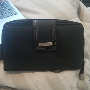 Sonoma black wallet clutch